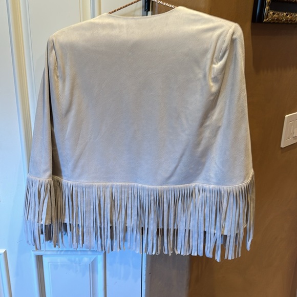 BCBG  Faux suede cape jacket size M - Picture 4 of 6